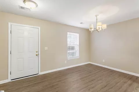 9 Fritzsimons Ct, Greer, SC 29651 photo 4