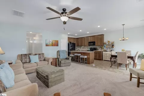 708 Granite Dr, Easley, SC 29642 photo 6