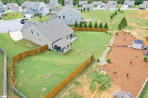 708 Granite Dr, Easley, SC 29642 photo 3