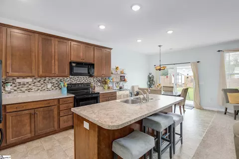 708 Granite Dr, Easley, SC 29642 photo 8