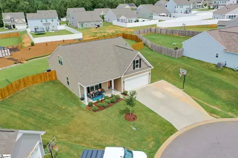 708 Granite Dr, Easley, SC 29642 photo 2