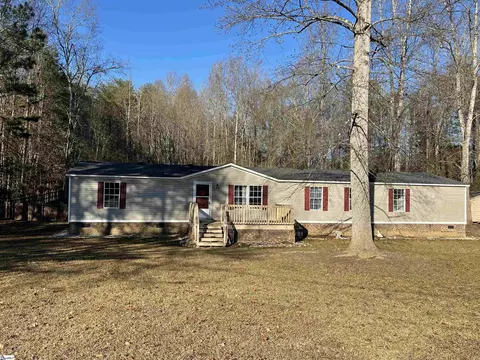 631 Cavins Rd, Woodruff, SC 29388