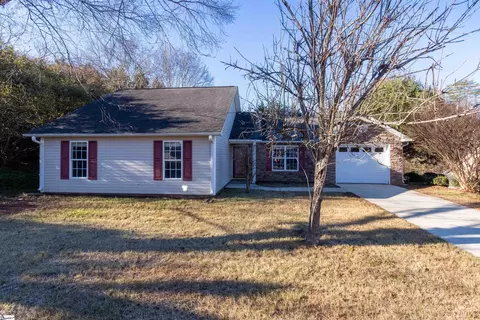 301 Pheasant Ridge Dr, Taylors, SC 29687