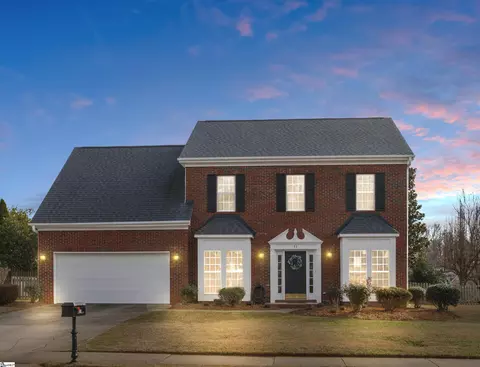 11 Willow Oak Ct, Simpsonville, SC 29681