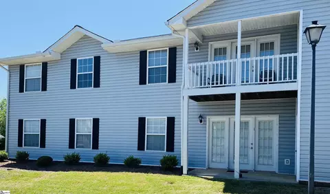 605 Pelham Square Way, Greer, SC 29650