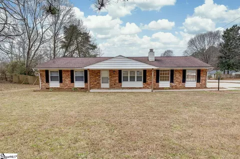 506 Old Pelzer Rd, Piedmont, SC 29673