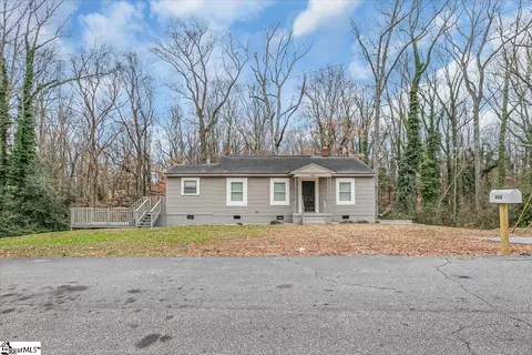404 Woodland Cir, Belton, SC 29627