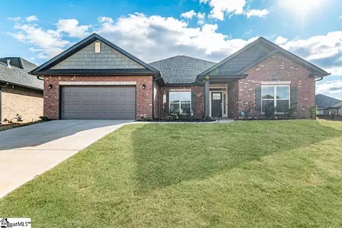 407 Rolling Waters Dr, Greenville, SC 29605