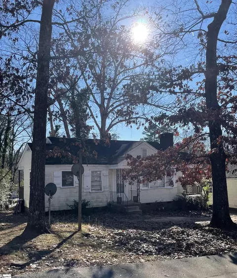 223 Pleasant Ridge Ave, Greenville, SC 29605