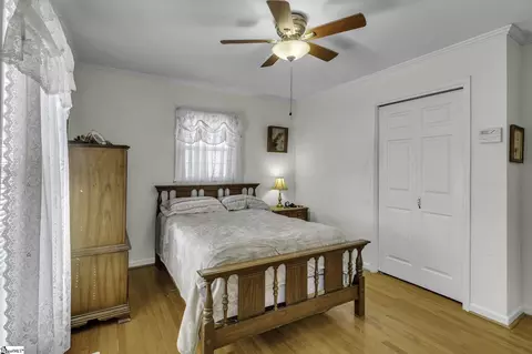 108 Colonial Dr, Pelzer, SC 29669 photo 13