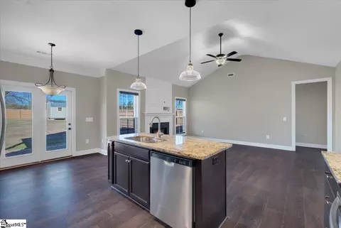 126 Bellview Cir, Pelzer, SC 29669 photo 7