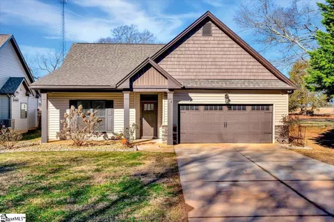 126 Bellview Cir, Pelzer, SC 29669