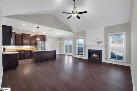 126 Bellview Cir, Pelzer, SC 29669 photo 3