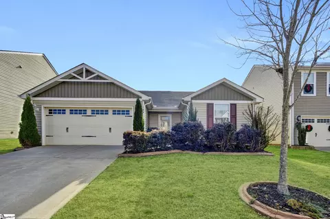 104 Dunbartin Dr, Greenville, SC 29605