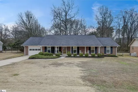 130 Avon Dr, Taylors, SC 29687