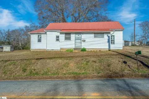 238 W Pine St, Woodruff, SC 29388