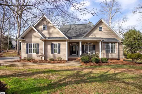 111 Meadow Woods Ct, Easley, SC 29642