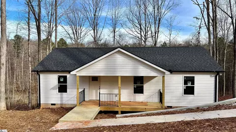 111 Ledbetter Ln, Walhalla, SC 29691