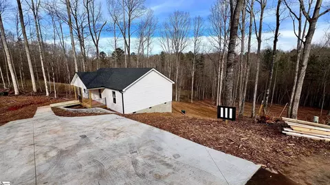 111 Ledbetter Ln, Walhalla, SC 29691 photo 4