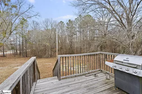 28 Robin Ln, Waterloo, SC 29384 photo 5