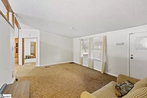 28 Robin Ln, Waterloo, SC 29384 photo 2