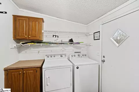28 Robin Ln, Waterloo, SC 29384 photo 9