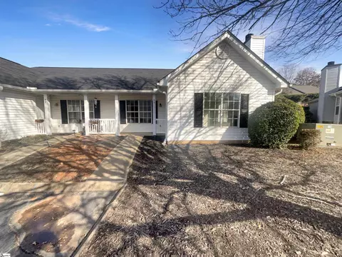 39 Hayfield Ln, Greer, SC 29650