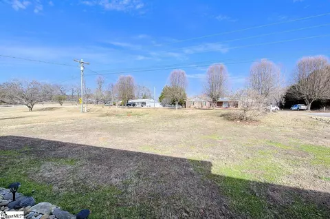 240 Hendricks Rd, Pickens, SC 29671 photo 6