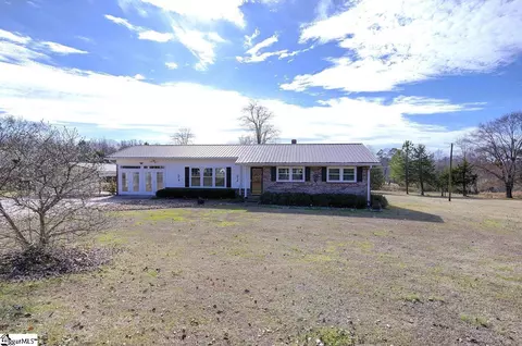 240 Hendricks Rd, Pickens, SC 29671 photo 4