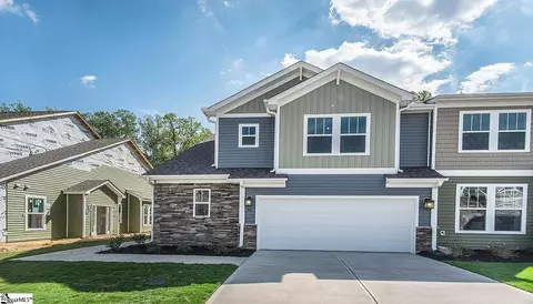 30 Creekhaven Ln, Taylors, SC 29687