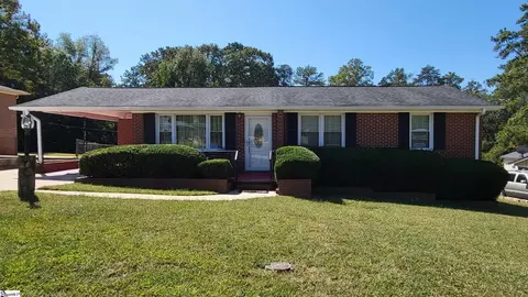 27 Patti Dr, Greenville, SC 29611