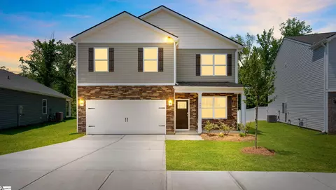 660 Hollyrose Cir, Greenville, SC 29605