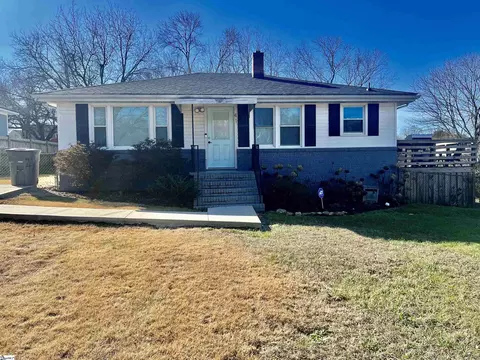 41 Kay Dr, Greenville, SC 29605