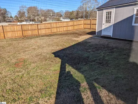 206 W 3rd Ave, Easley, SC 29640 photo 4