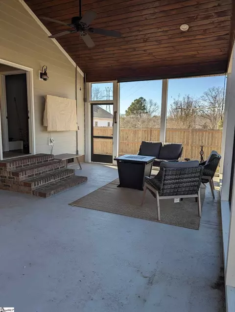 206 W 3rd Ave, Easley, SC 29640 photo 3