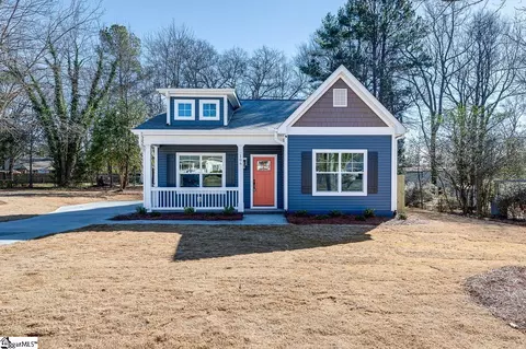 106 Bob White Ln, Taylors, SC 29687