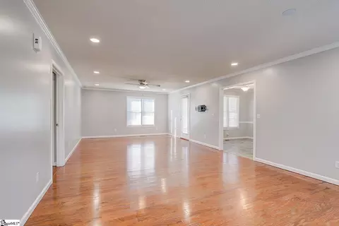 230 Pine Knoll Dr, Easley, SC 29642 photo 4