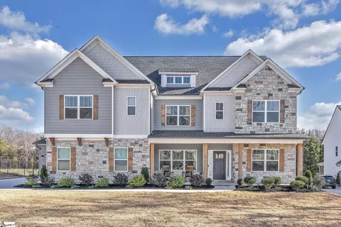 14 Peyton Ln, Simpsonville, SC 29681