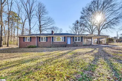 118 Matts Lake Rd, Greer, SC 29651