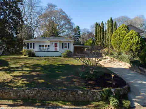 11 Kirkwood Ln, Greenville, SC 29607