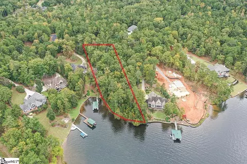 215 Commonwealth Dr, Ninety Six, SC 29666