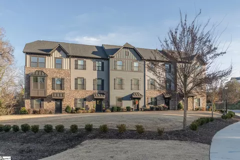 8 Stinson Rd, Greenville, SC 29607