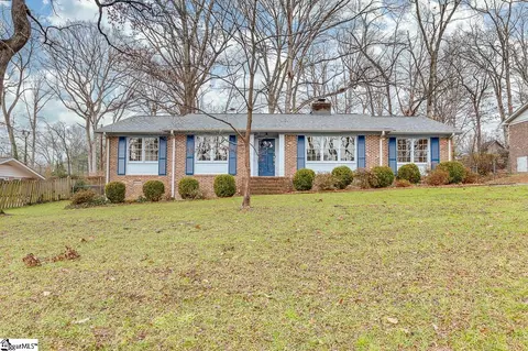 7 Bridgewood Ave, Taylors, SC 29687