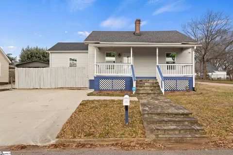 28 Donaldson St, Greenville, SC 29611