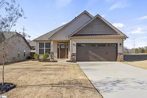 334 Barnhill Ct, Greenville, SC 29617