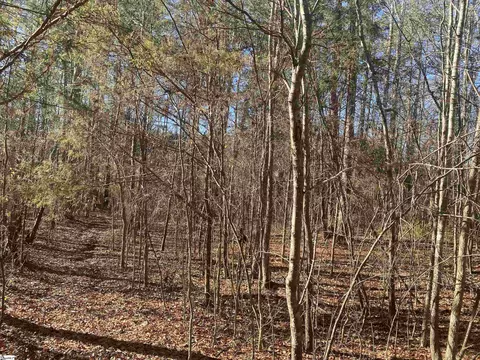 00 Round Rd, Laurens, SC 29360