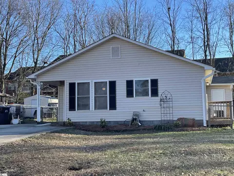 19 Cone Crest Ct, Greenville, SC 29609