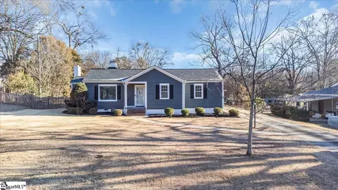 140 Batesview Dr, Greenville, SC 29607