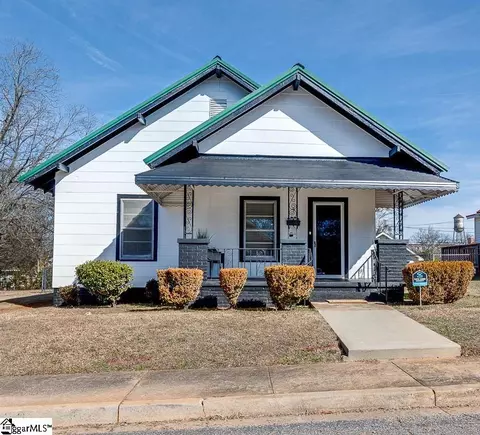 9 B St, Greenville, SC 29611