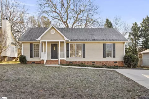 505 Oak Valley Dr, Simpsonville, SC 29681